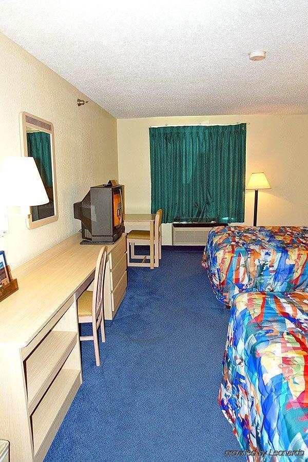 Motel 6-Columbia, MO - East Exterior foto